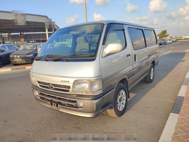 TOYOTA HIACE