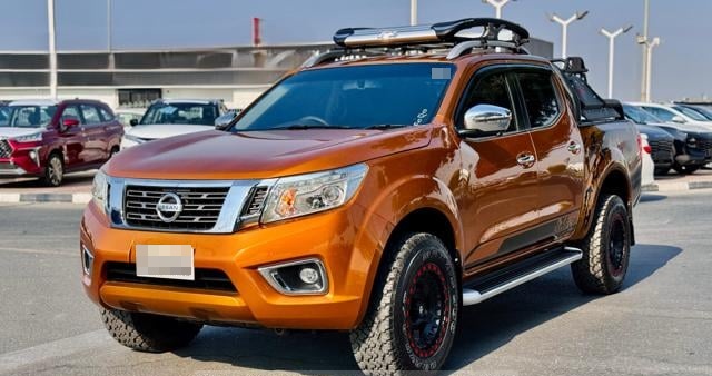 NISSAN Navara