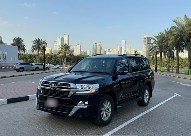 TOYOTA Land Cruiser