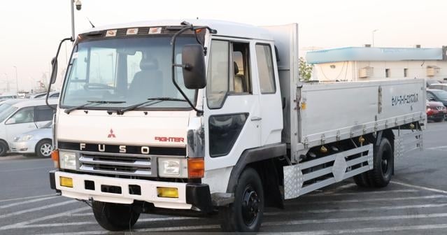 MITSUBISHI FIGHTER FUSO