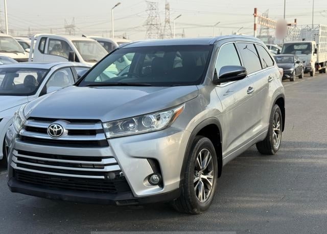 TOYOTA Kluger