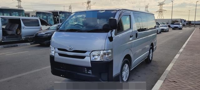 TOYOTA HIACE