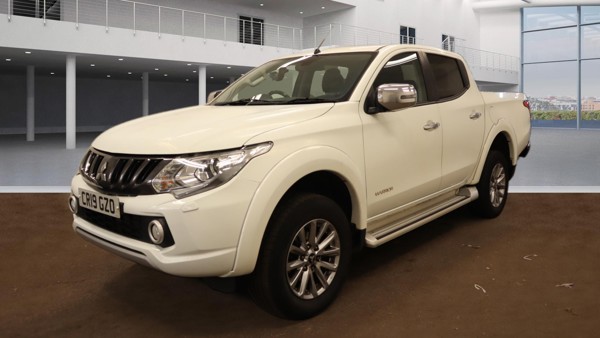 MITSUBISHI L200