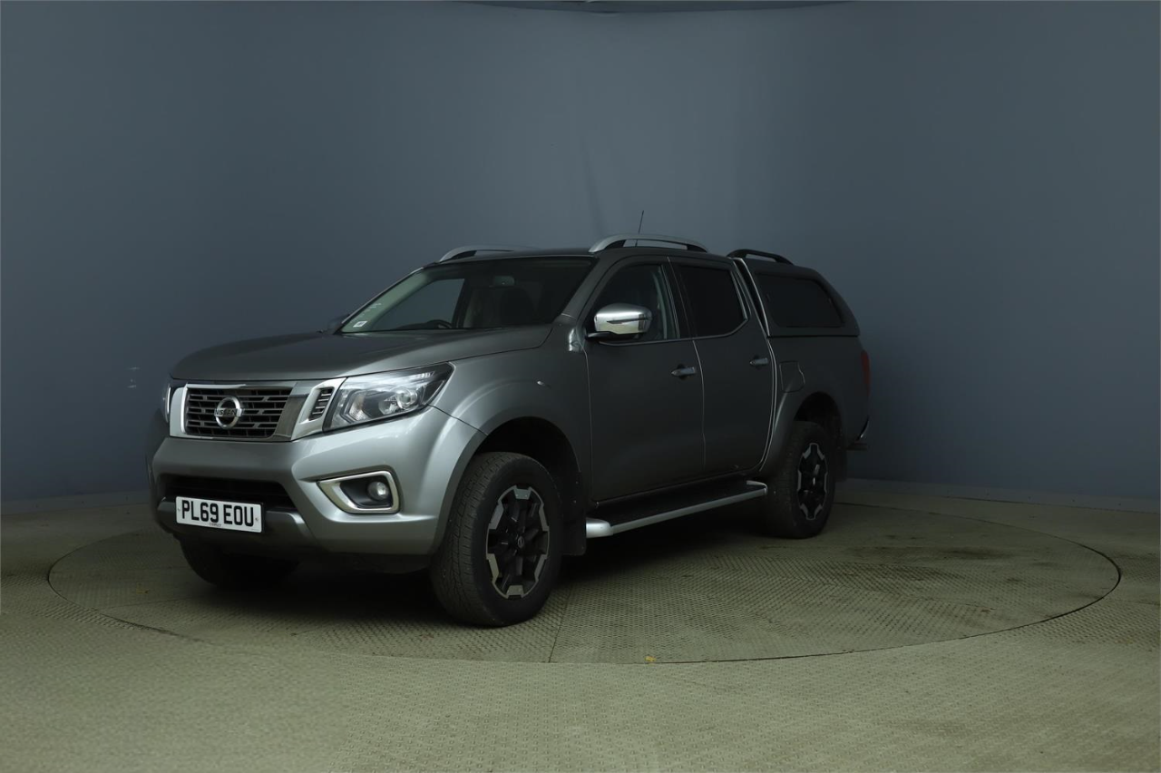 NISSAN Navara