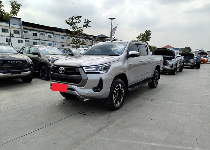 TOYOTA Hilux