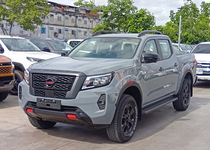 NISSAN PRO4X