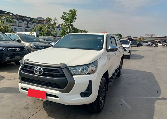 TOYOTA Hilux