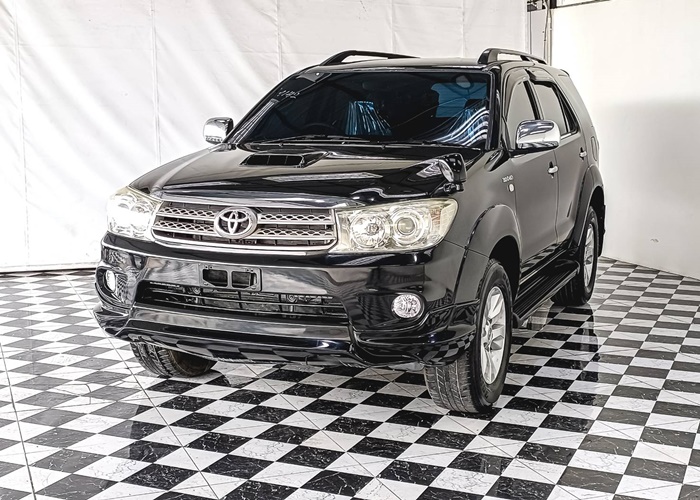 TOYOTA Fortuner