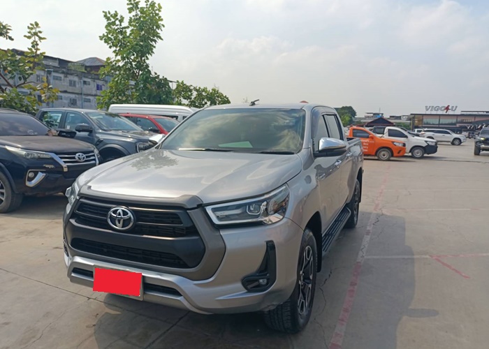 TOYOTA Hilux