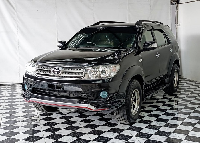 TOYOTA Fortuner