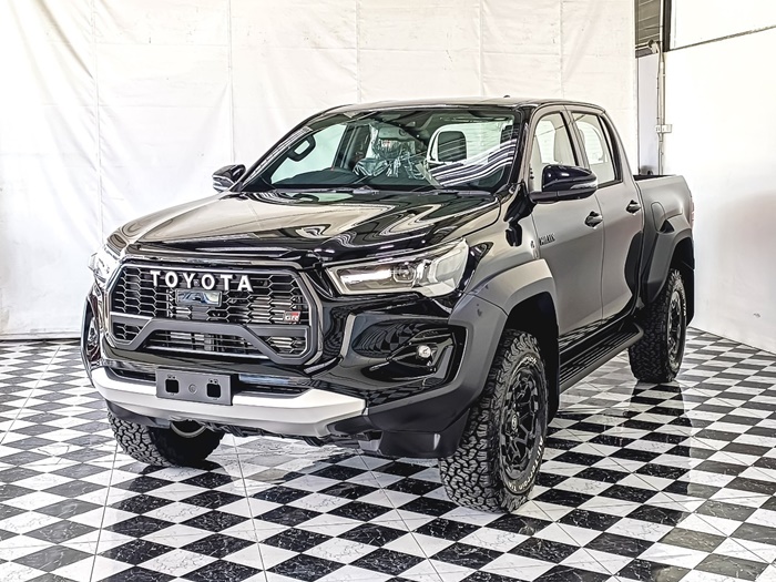 TOYOTA Hilux