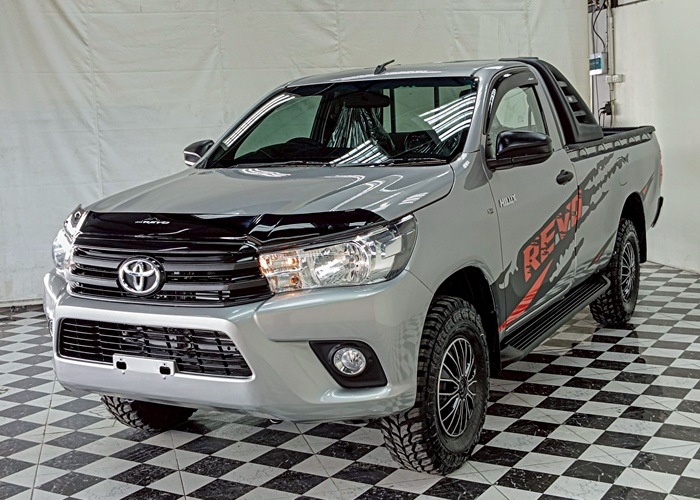 TOYOTA Hilux