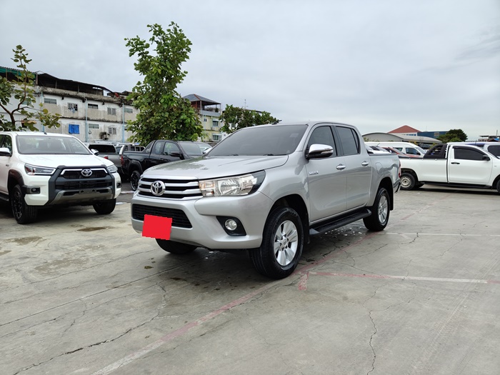 TOYOTA Hilux