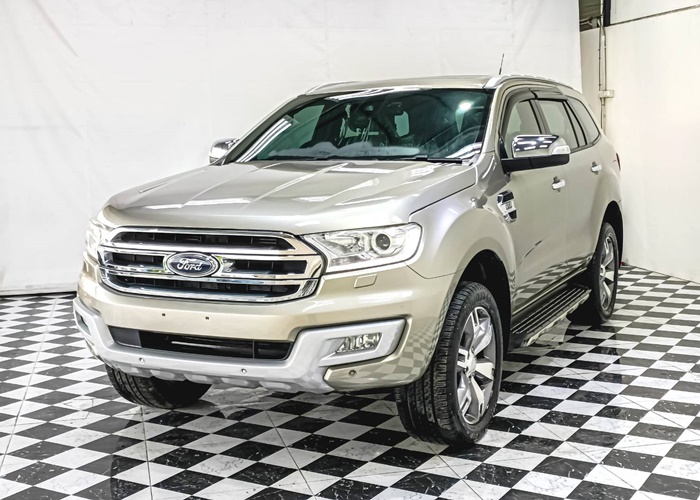 FORD EVEREST.