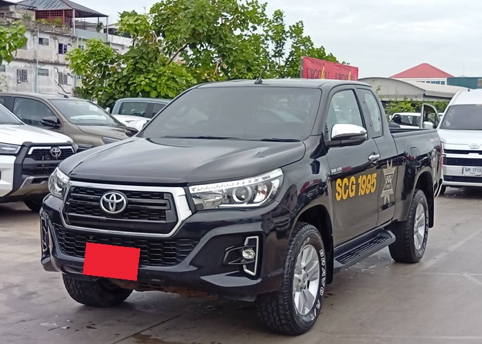 TOYOTA Hilux