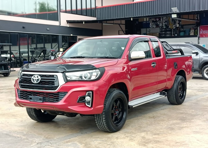 TOYOTA Hilux