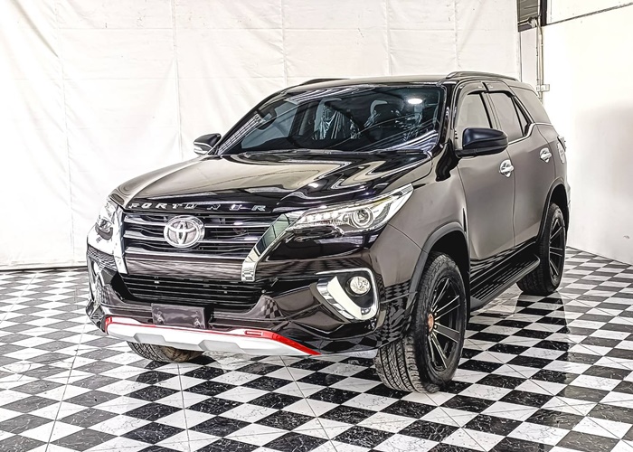 TOYOTA Fortuner