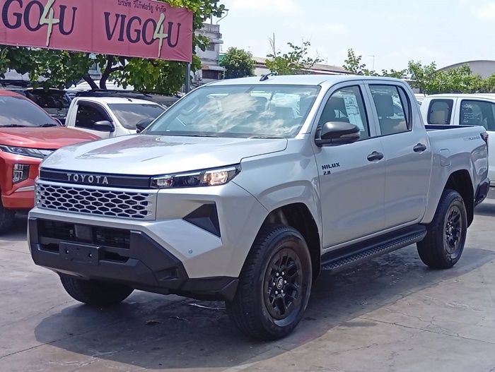 TOYOTA HILUX TRAVO SMART