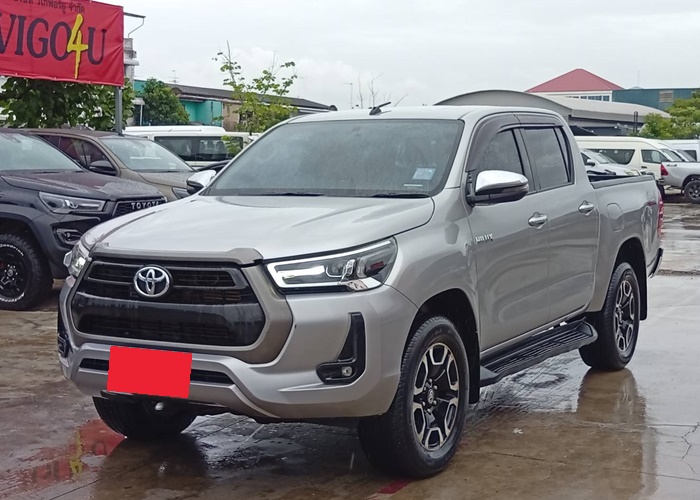 TOYOTA Hilux