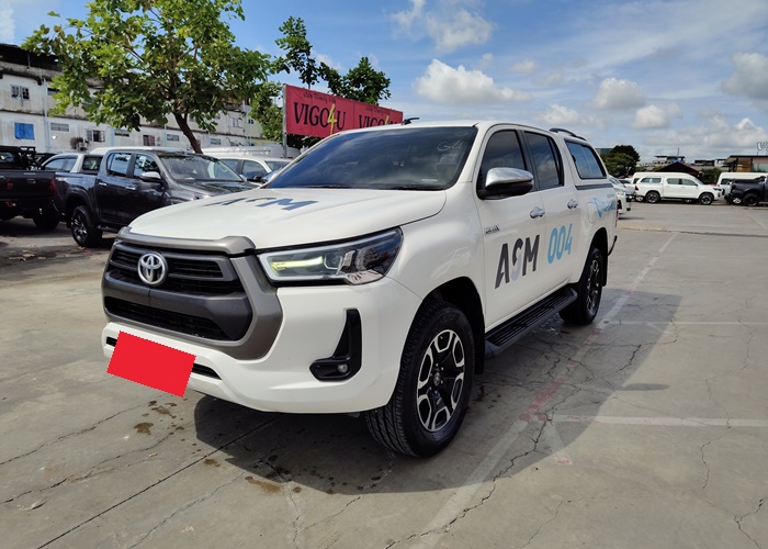 TOYOTA Hilux