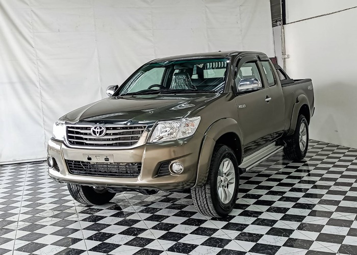 TOYOTA Hilux