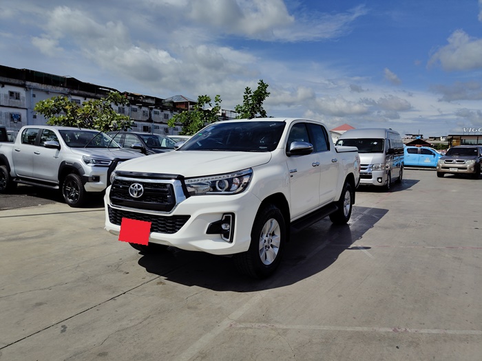 TOYOTA Hilux