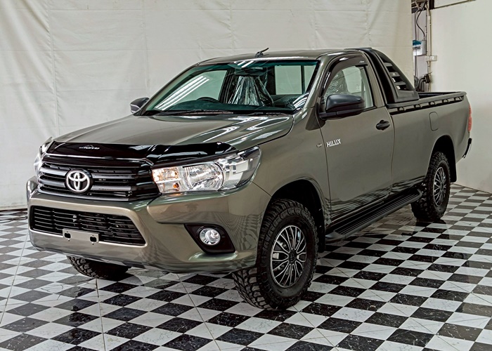 TOYOTA Hilux