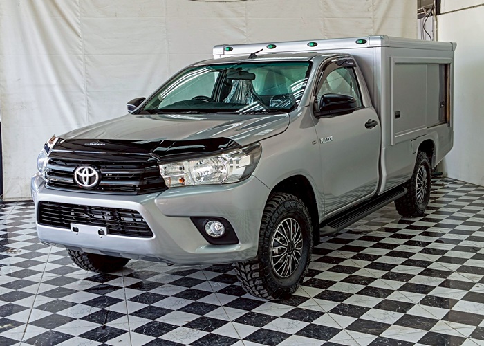 TOYOTA Hilux