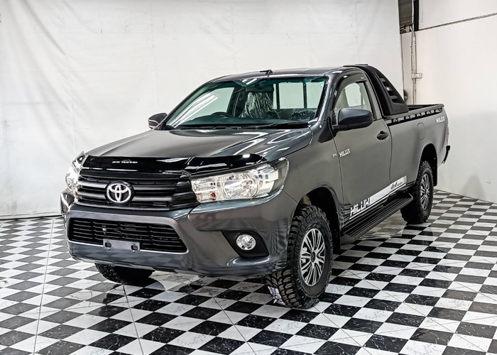 TOYOTA Hilux