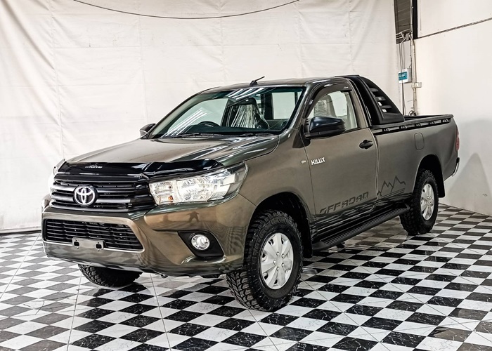 TOYOTA Hilux