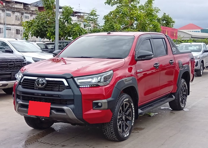 TOYOTA Hilux