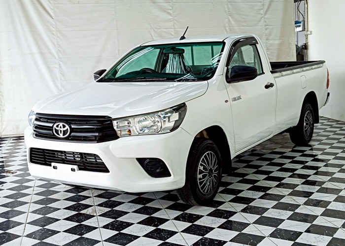 TOYOTA Hilux
