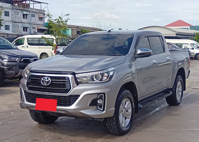 TOYOTA Hilux