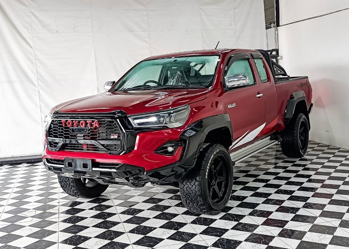 TOYOTA Hilux