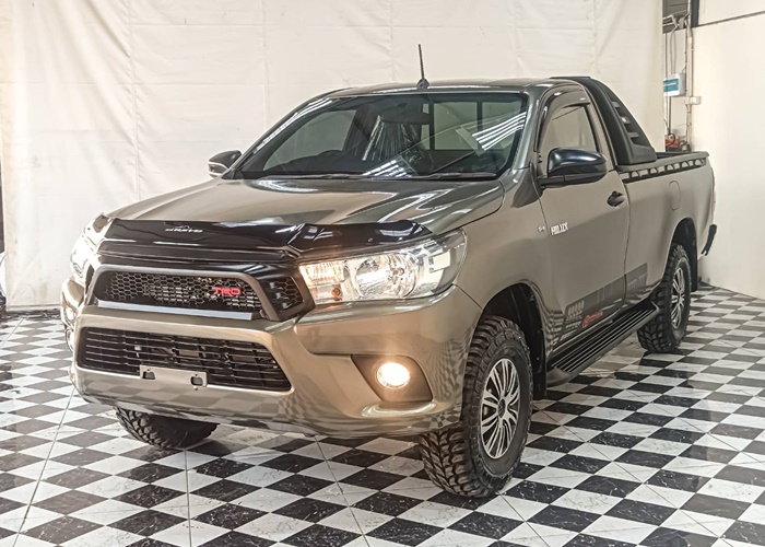 TOYOTA Hilux