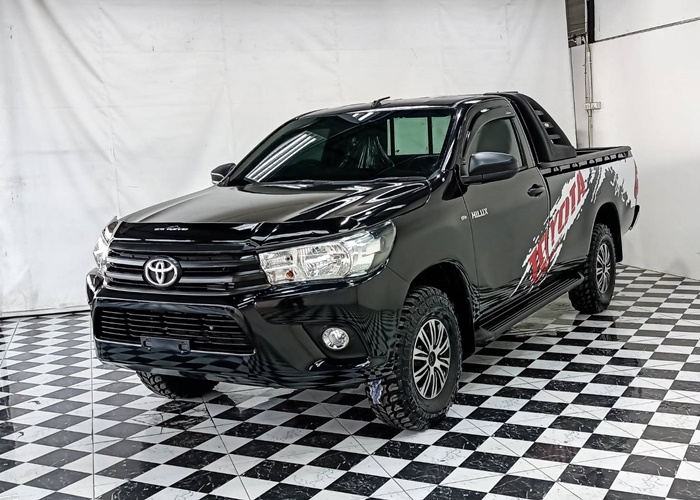 TOYOTA Hilux