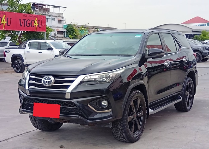 TOYOTA Fortuner