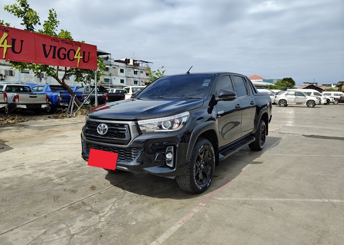 TOYOTA Hilux