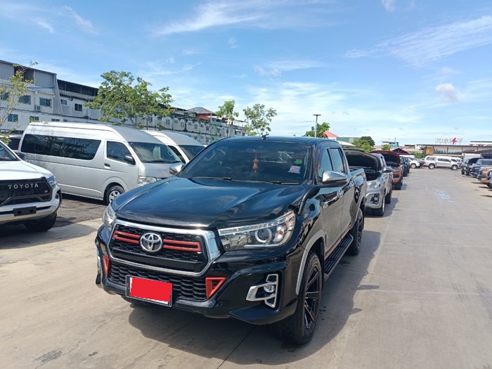 TOYOTA Hilux