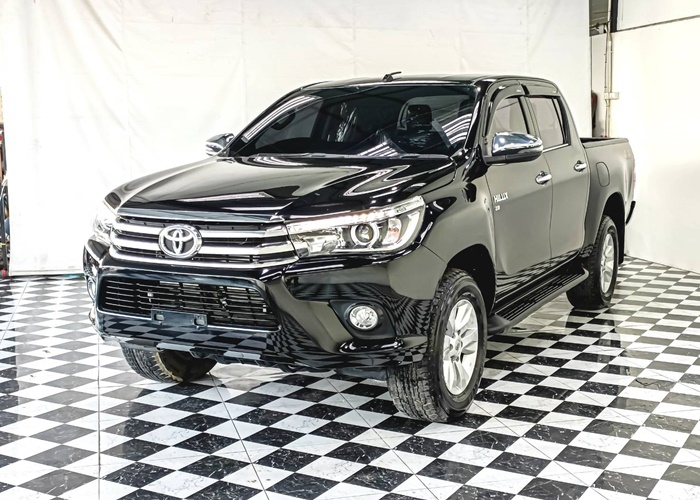 TOYOTA Hilux