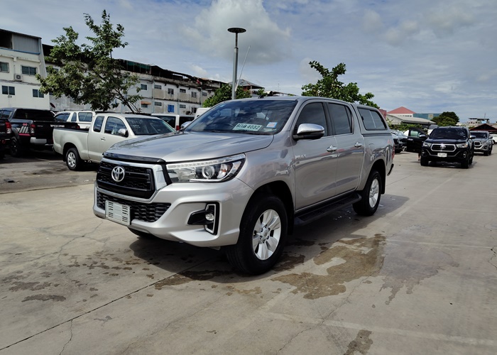 TOYOTA Hilux