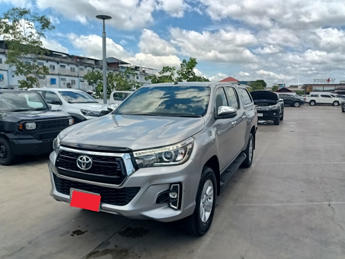 TOYOTA Hilux