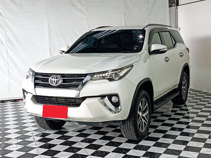 TOYOTA Fortuner