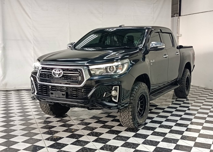 TOYOTA Hilux