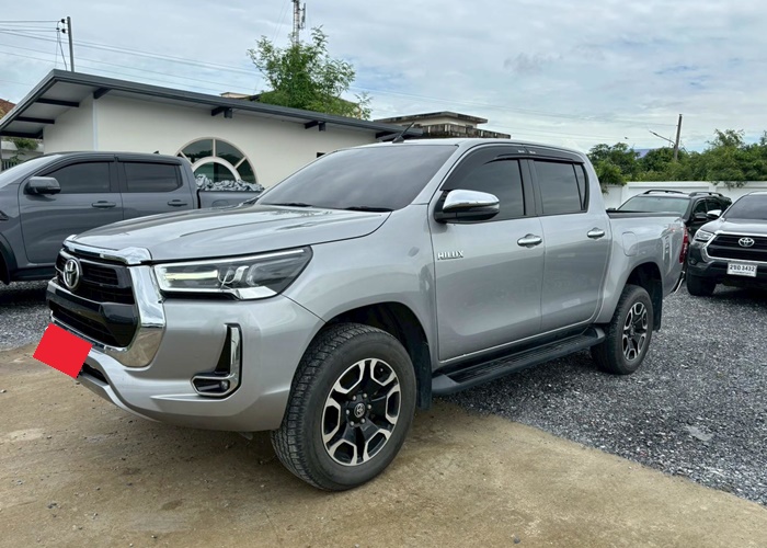 TOYOTA Hilux