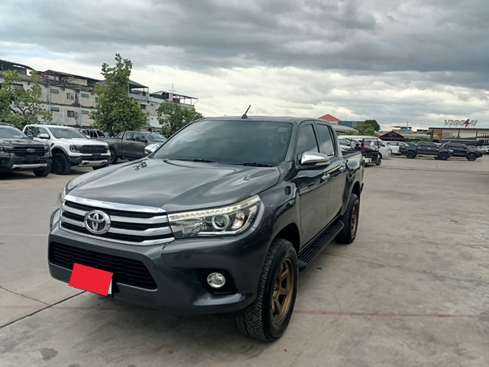 TOYOTA Hilux