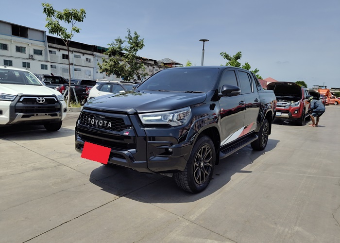 TOYOTA Hilux