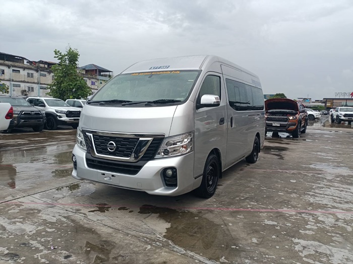 NISSAN Urvan