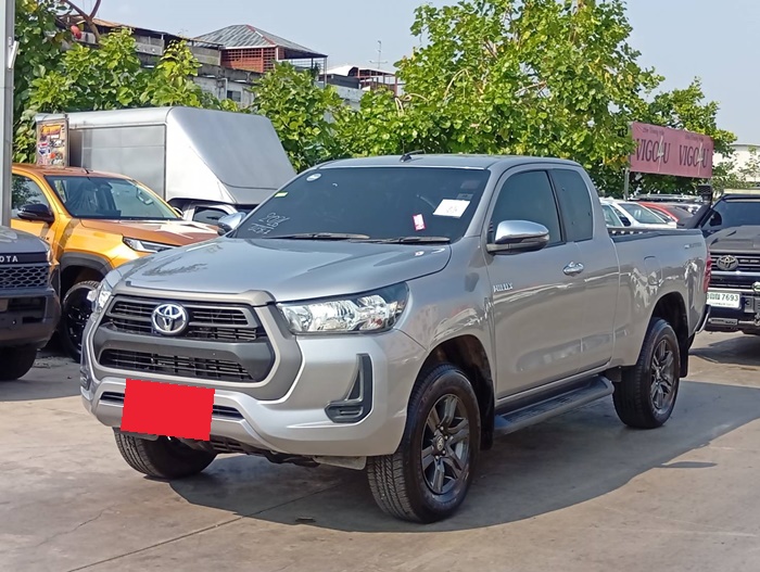 TOYOTA Hilux