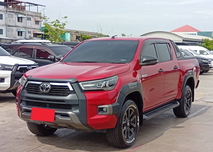 TOYOTA Hilux